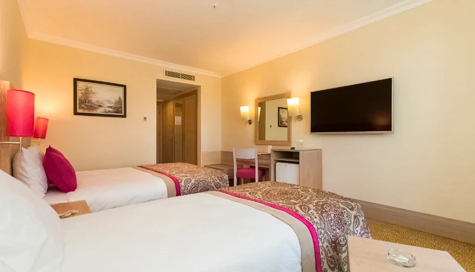 هتل اورنج کانتی بلک آنتالیا